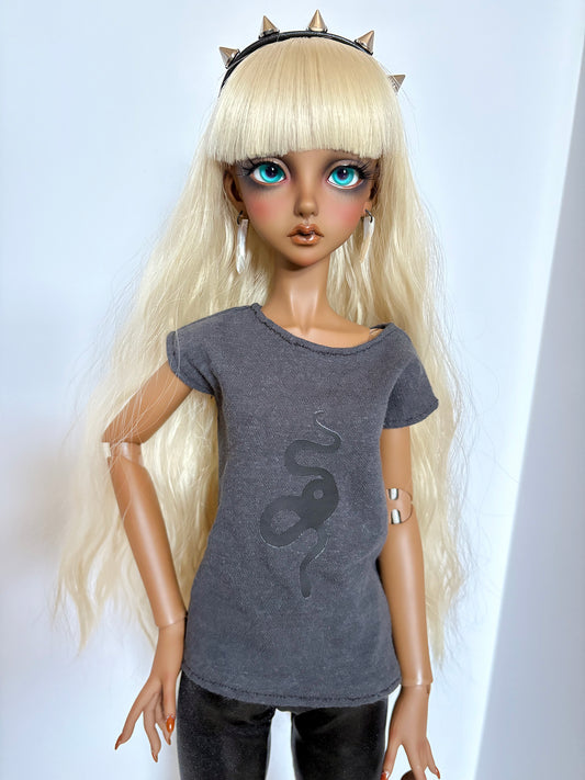 60cm/SD13 BJD Girl Boxy Grey Snake Shirt on a doll with long blonde hair and spiked black headband