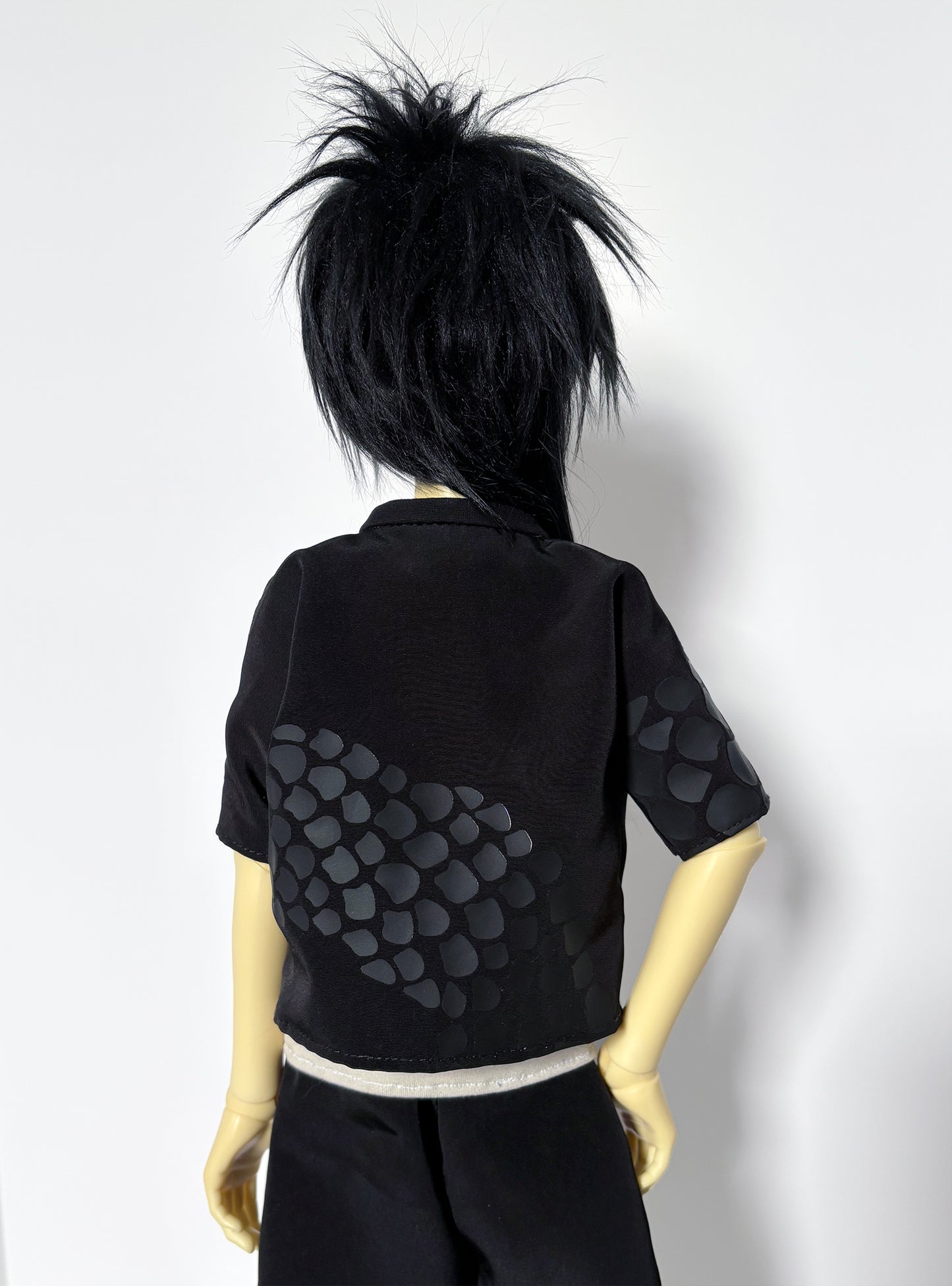 Back view of a doll wearing 60cm / SD13 BJD Black Snake Haori Jacket with textured black scale pattern sleeves