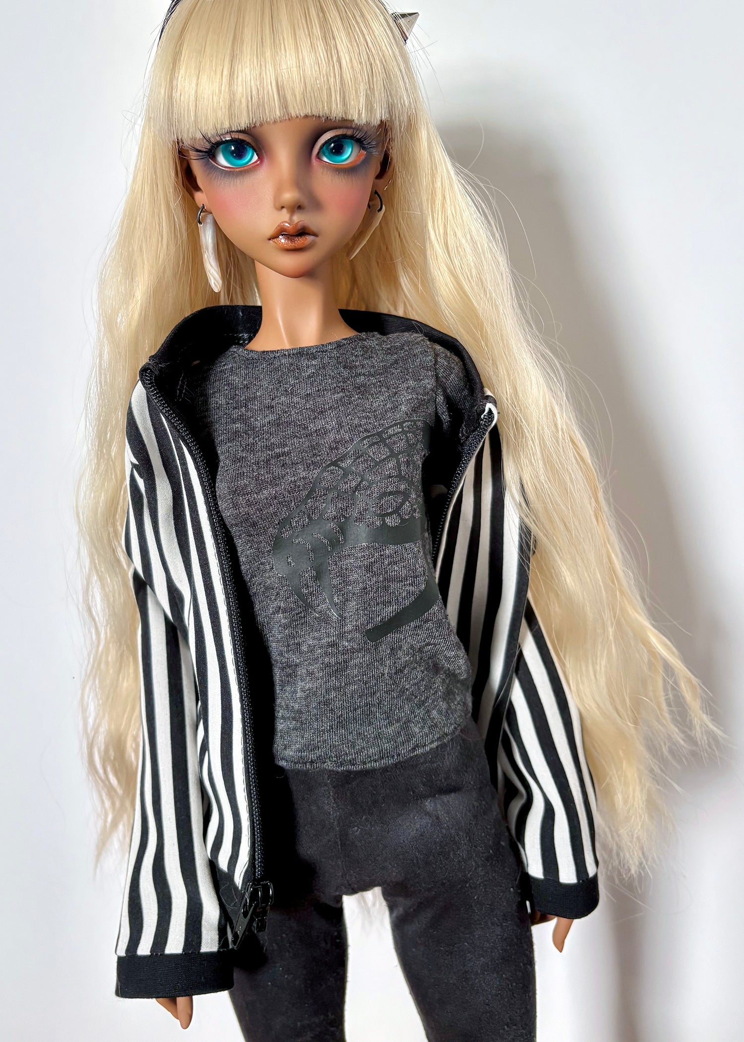 60cm / SD13 BJD Black/White Stripe Baseball Jacket worn by doll with long blonde hair and blue eyes