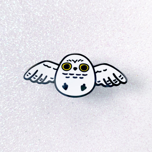 Snowy Owl Enamel Pin